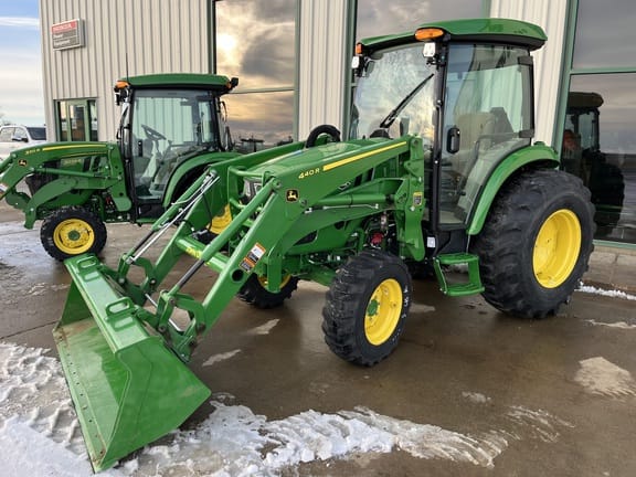 Main image John Deere 4044R