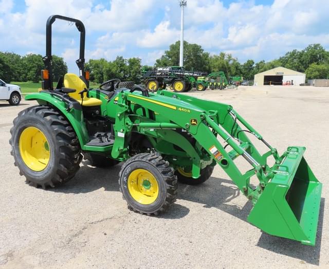 Image of John Deere 4044R equipment image 3