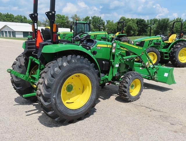 Image of John Deere 4044R equipment image 2