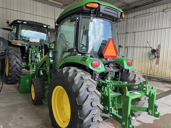 Image of John Deere 4044R equipment image 3