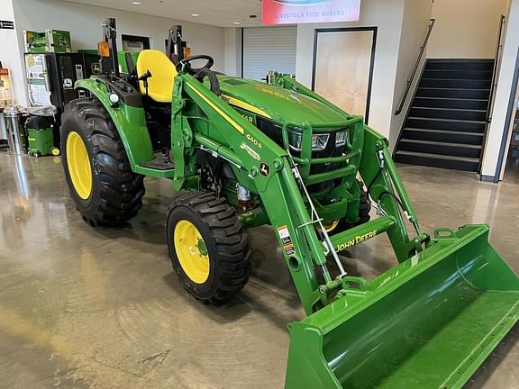 Image of John Deere 4044R equipment image 1