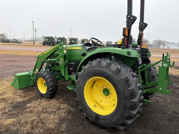 Image of John Deere 4044R equipment image 2