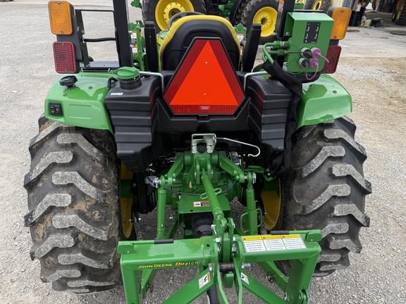 Image of John Deere 4044R equipment image 2