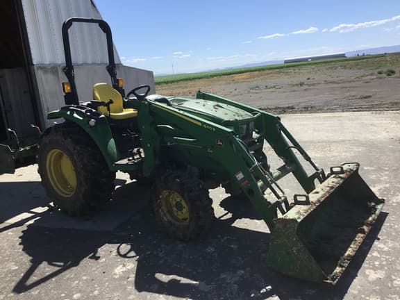 Image of John Deere 4044R equipment image 3