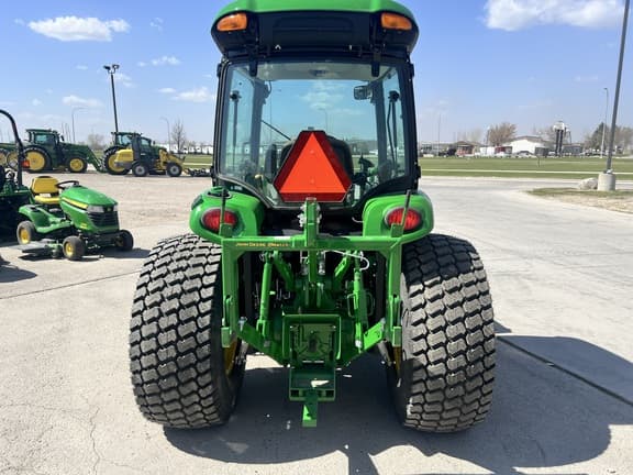 Image of John Deere 4044R equipment image 4