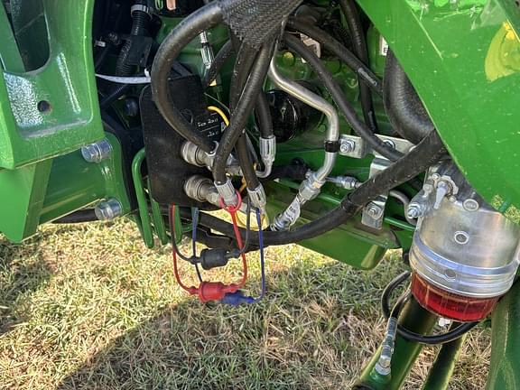 Image of John Deere 4044R equipment image 4