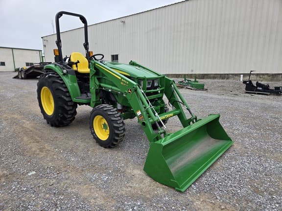 Image of John Deere 4044R equipment image 2