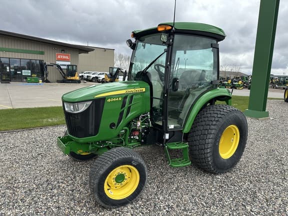 Image of John Deere 4044R equipment image 1