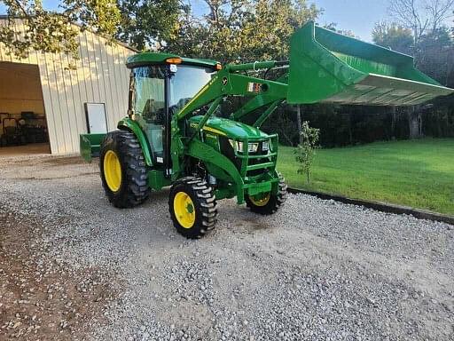 Image of John Deere 4044R equipment image 4