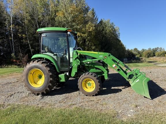 Image of John Deere 4044R equipment image 1