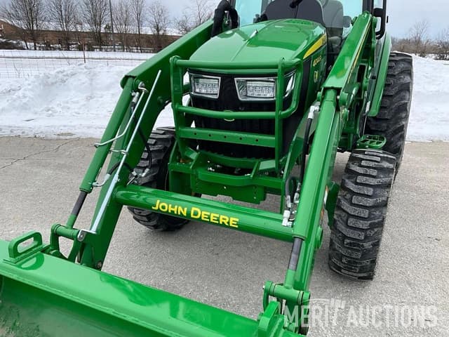 Image of John Deere 4044R equipment image 4