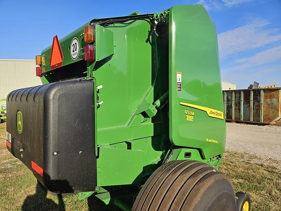 Image of John Deere 451M Silage Special equipment image 4