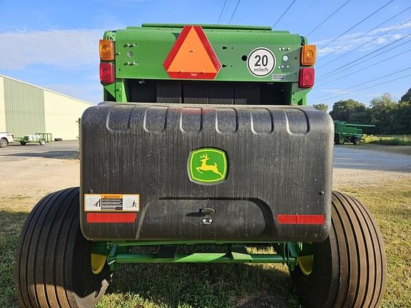 Image of John Deere 451M Silage Special equipment image 3