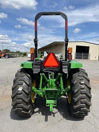 Image of John Deere 4052M equipment image 4