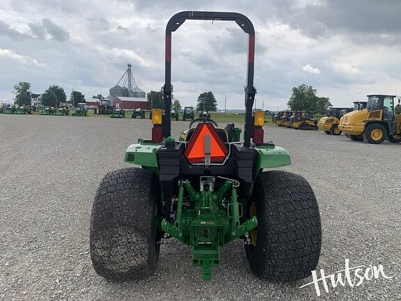 Image of John Deere 4052M equipment image 4