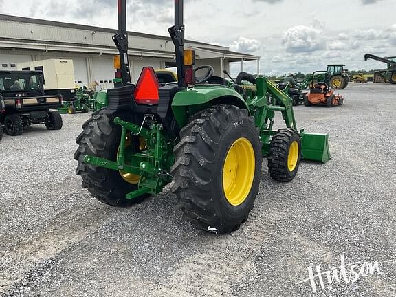 Image of John Deere 4052M equipment image 3