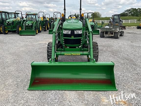 Image of John Deere 4052M equipment image 4
