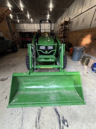 Image of John Deere 4052M equipment image 4