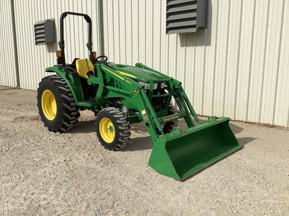 Image of John Deere 4052M equipment image 4