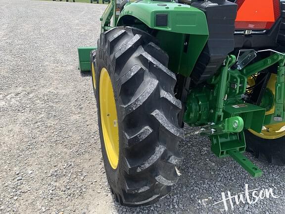 Image of John Deere 4052M equipment image 2