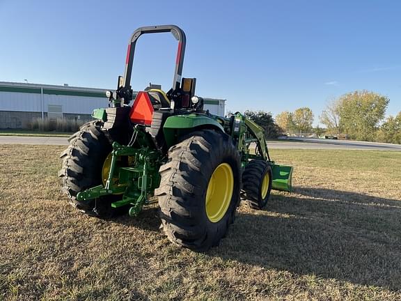 Image of John Deere 4052M equipment image 2