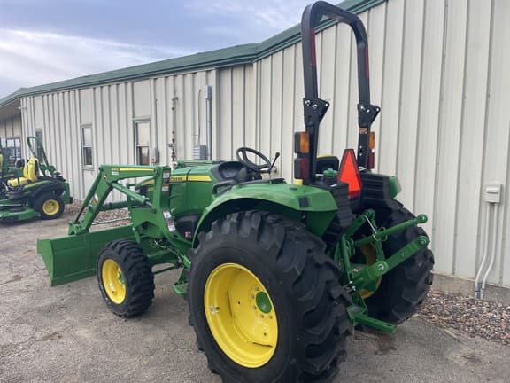 Image of John Deere 4052M equipment image 2