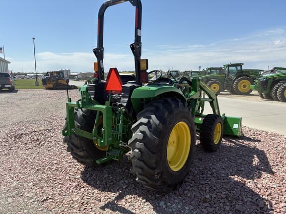 Image of John Deere 4052M equipment image 2