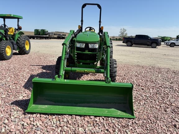 Image of John Deere 4052M equipment image 1