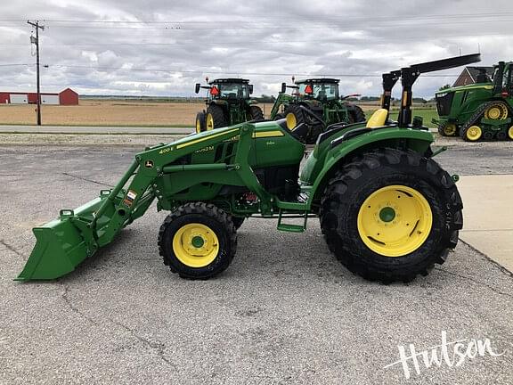 Image of John Deere 4052M equipment image 4
