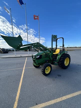Main image John Deere 4052M