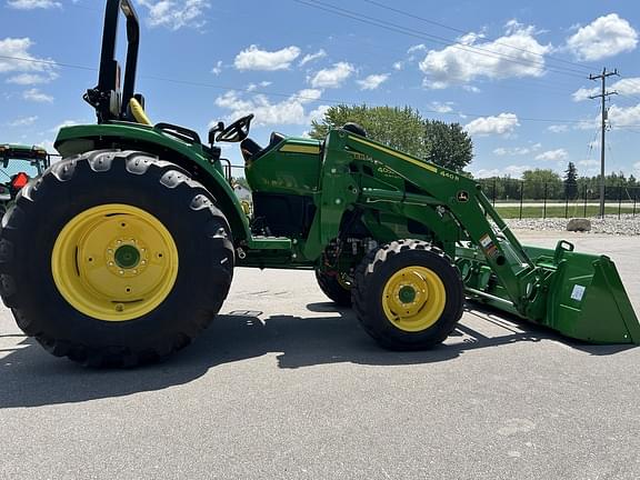 Image of John Deere 4052M Image 1