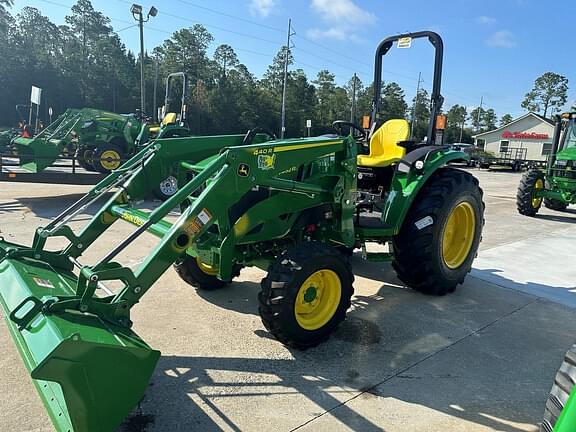 Image of John Deere 4052R equipment image 2