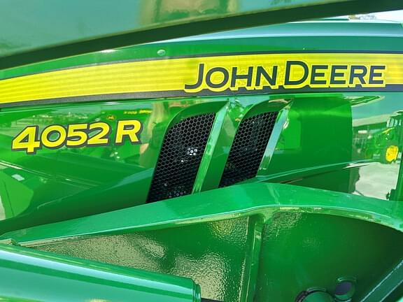 Image of John Deere 4052R equipment image 3
