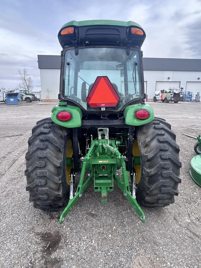 Image of John Deere 4052R equipment image 4