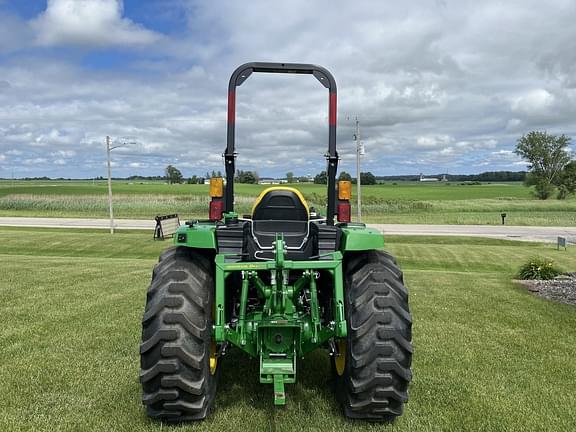 Image of John Deere 4052R equipment image 2