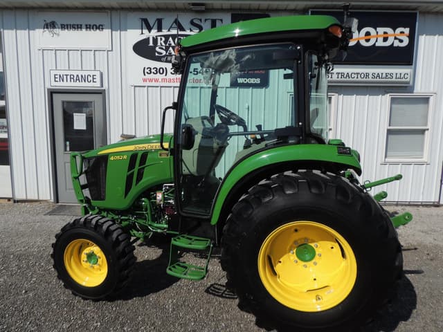 Image of John Deere 4052R equipment image 1