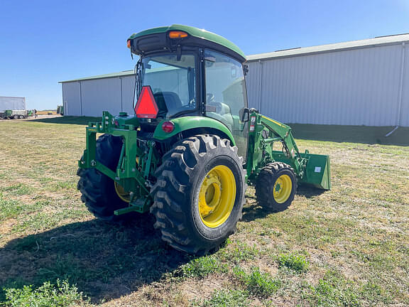 Image of John Deere 4052R equipment image 4