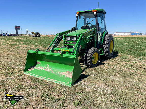 Image of John Deere 4052R equipment image 1