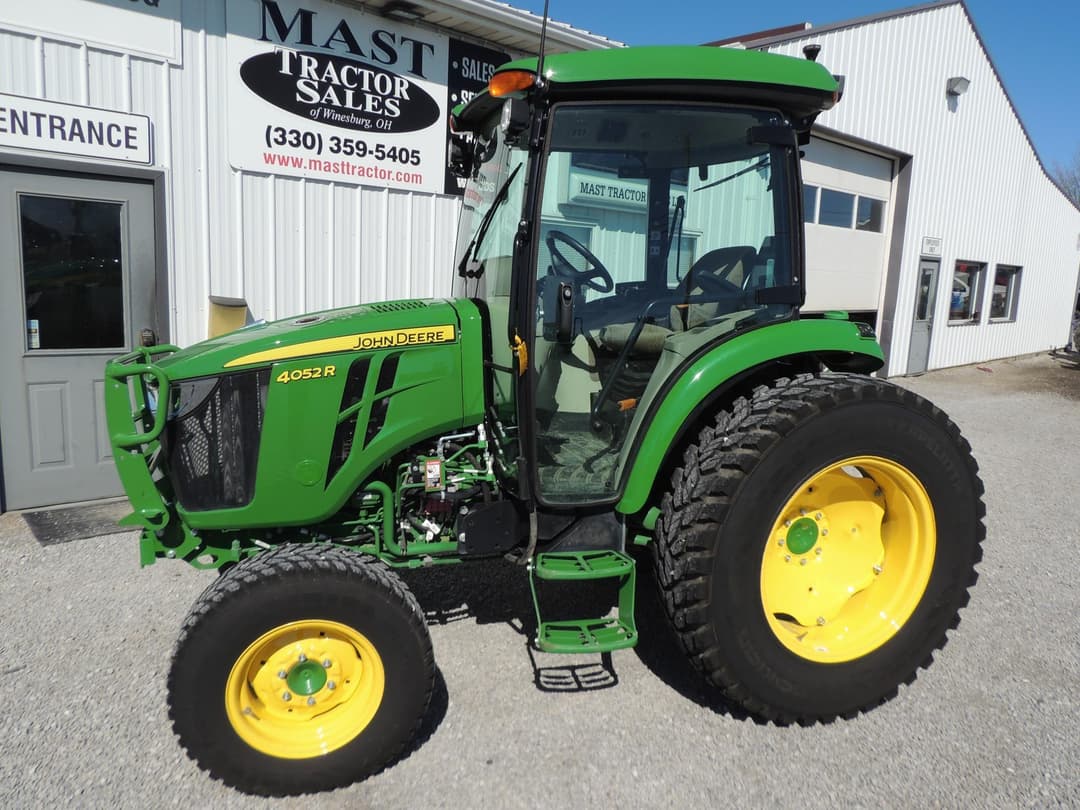 Image of John Deere 4052R Primary image