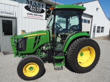 Main image John Deere 4052R