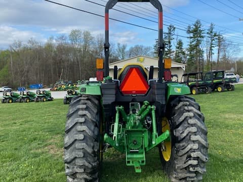 Image of John Deere 4052R equipment image 2