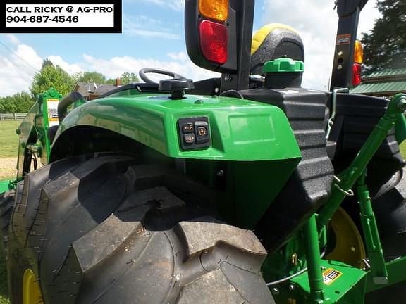 Image of John Deere 4052R equipment image 3