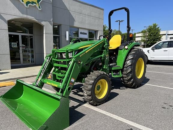 Image of John Deere 4052R equipment image 1