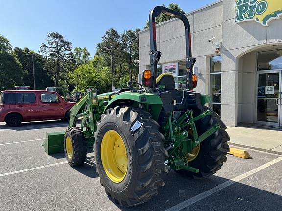 Image of John Deere 4052R equipment image 3