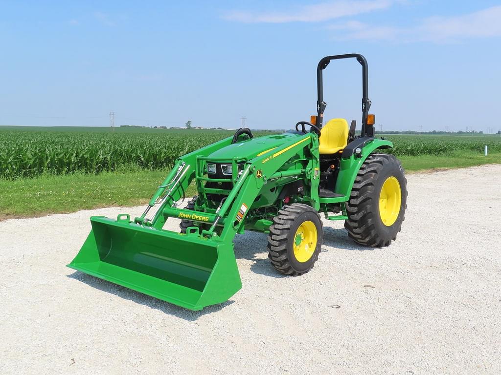 Image of John Deere 4052R Image 0