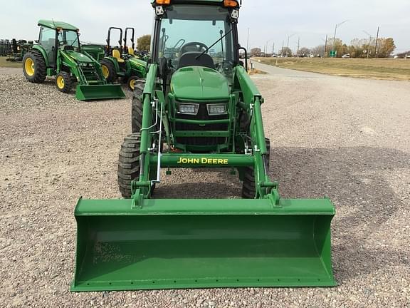 Image of John Deere 4052R equipment image 1