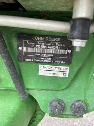 Image of John Deere 4052R equipment image 1