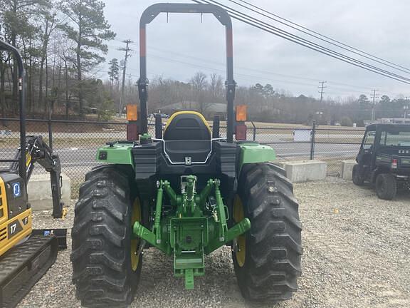 Image of John Deere 4052R equipment image 3