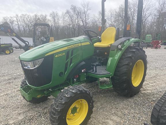 Image of John Deere 4052R equipment image 1