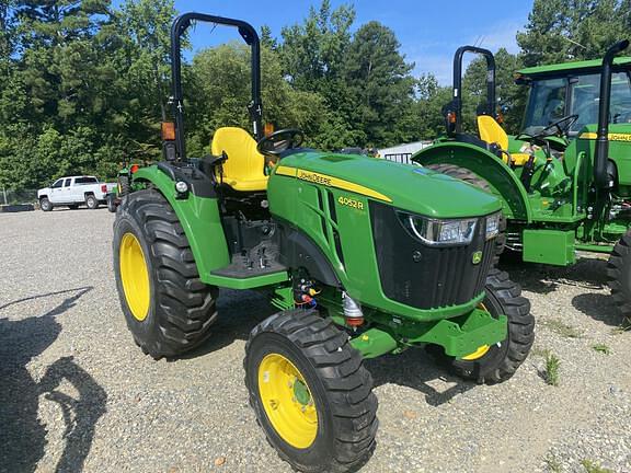 Image of John Deere 4052R Image 1
